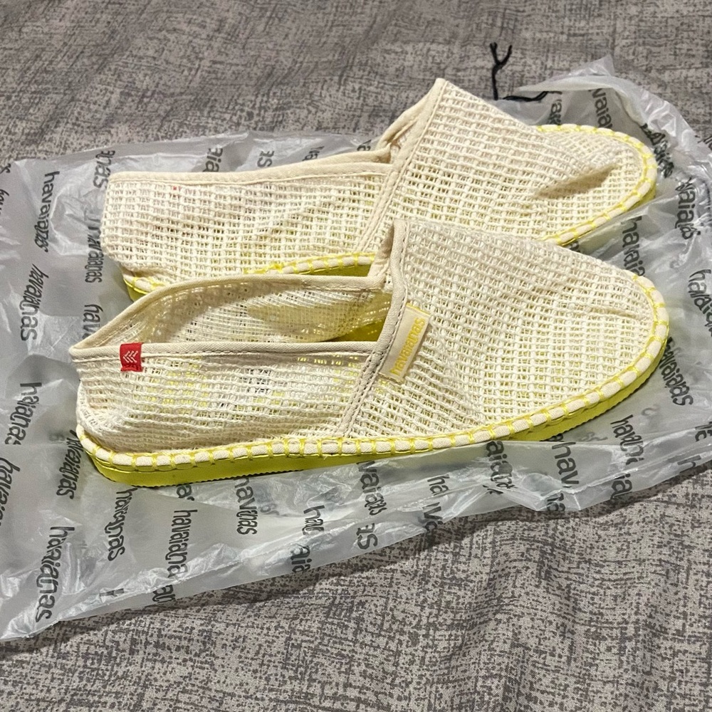 Havaianas size 7 brand new